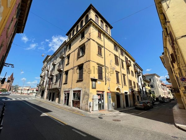 appartamento in vendita a Verona in zona Veronetta