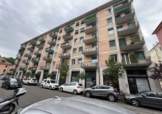 locale commerciale in vendita a Verona in zona Borgo Trento