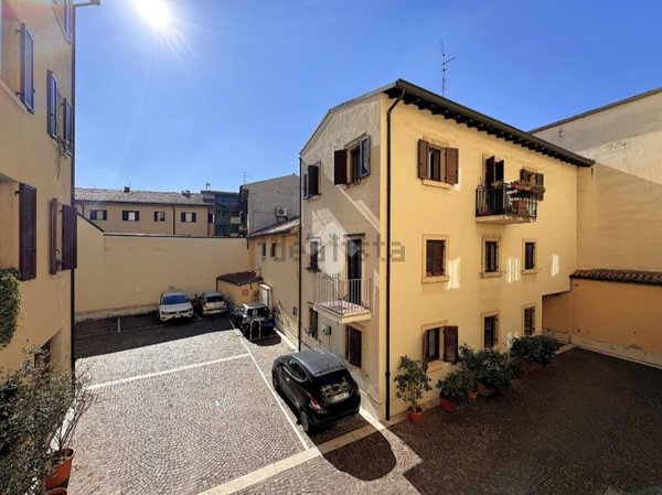 appartamento in vendita a Verona in zona Veronetta