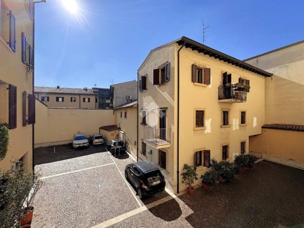 appartamento in vendita a Verona in zona Veronetta