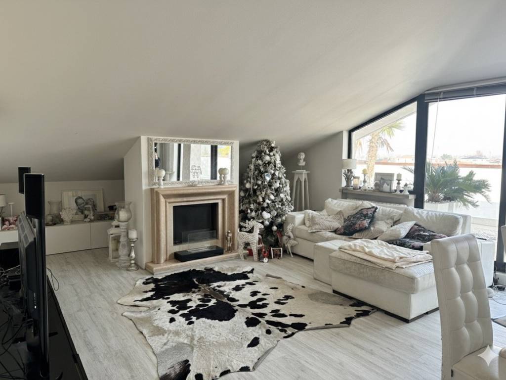 appartamento in vendita a Verona in zona Borgo Roma