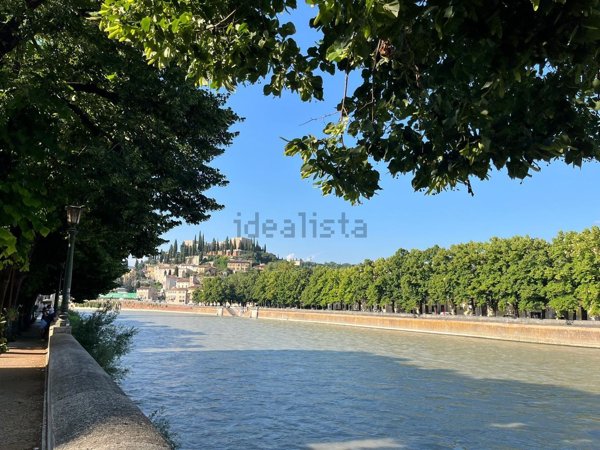 appartamento in vendita a Verona in zona Veronetta
