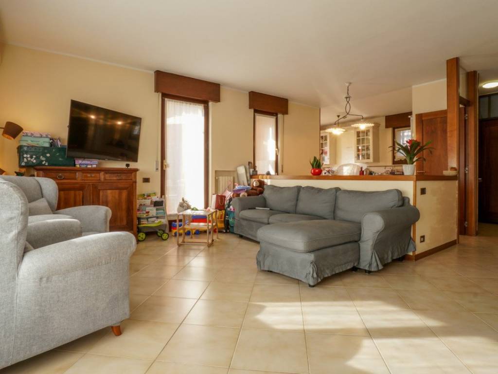 casa indipendente in vendita a Verona in zona Quinzano