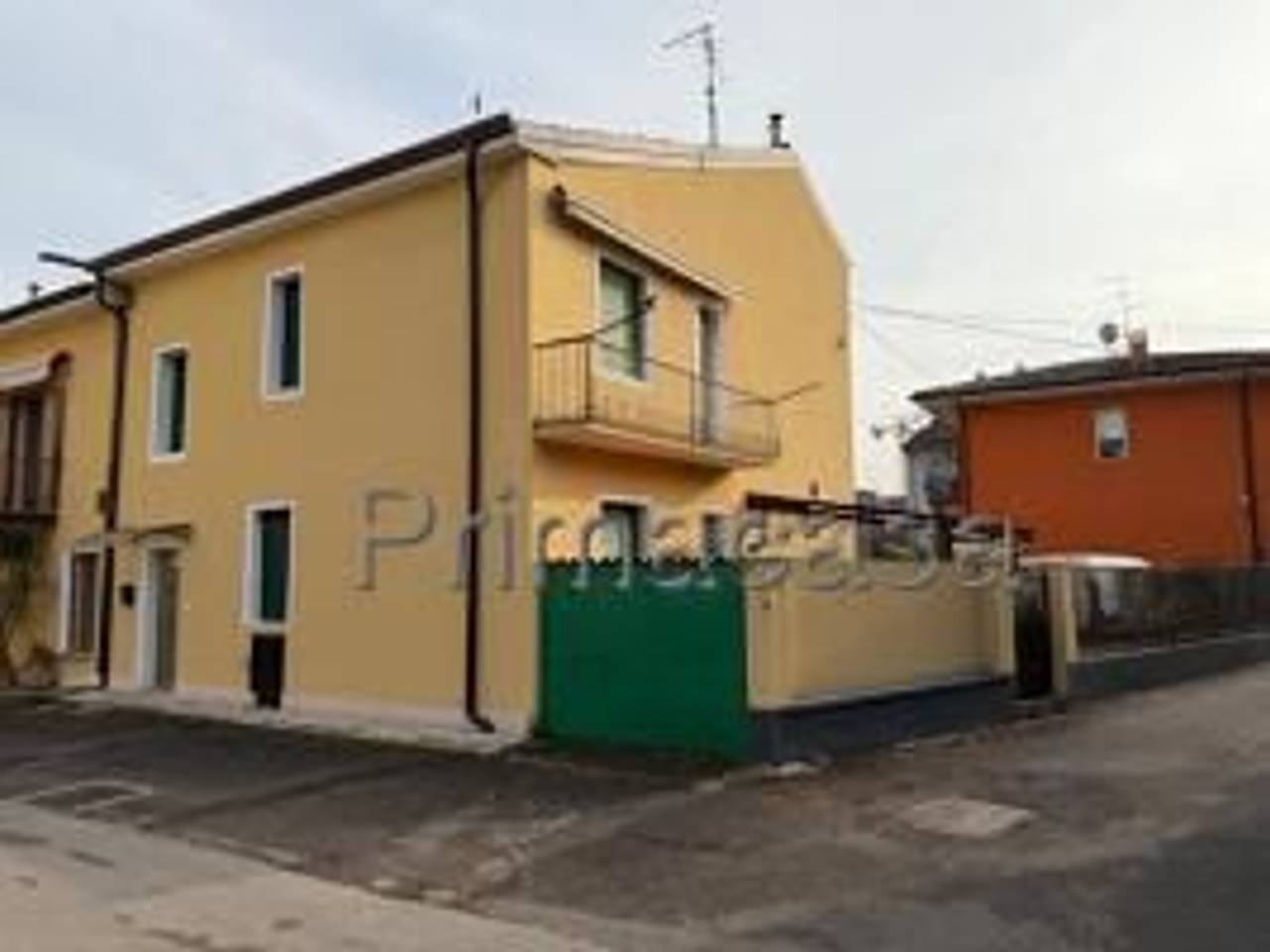 appartamento in vendita a Verona in zona San Massimo all'Adige