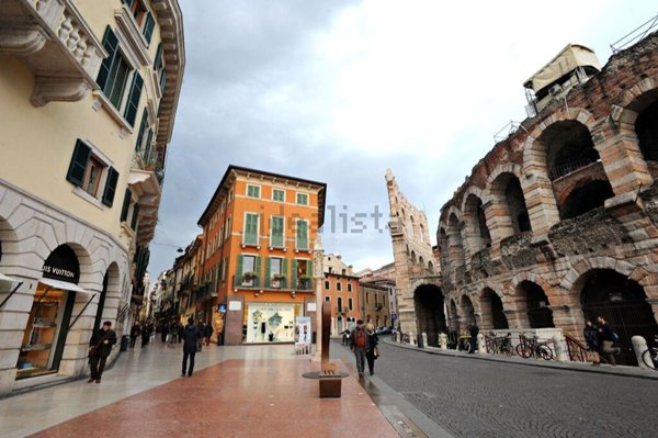 appartamento in vendita a Verona in zona Centro Storico