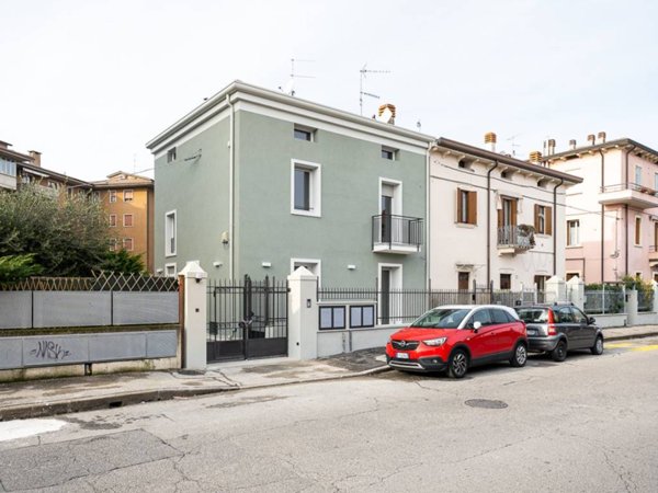 appartamento in vendita a Verona in zona Borgo Venezia / Borgo Trieste