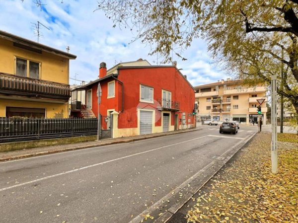 casa indipendente in vendita a Verona in zona San Michele Extra