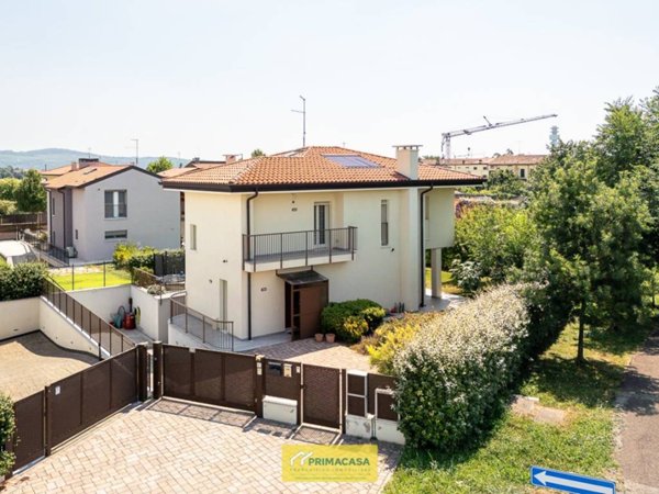 casa indipendente in vendita a Verona in zona Borgo Venezia / Borgo Trieste