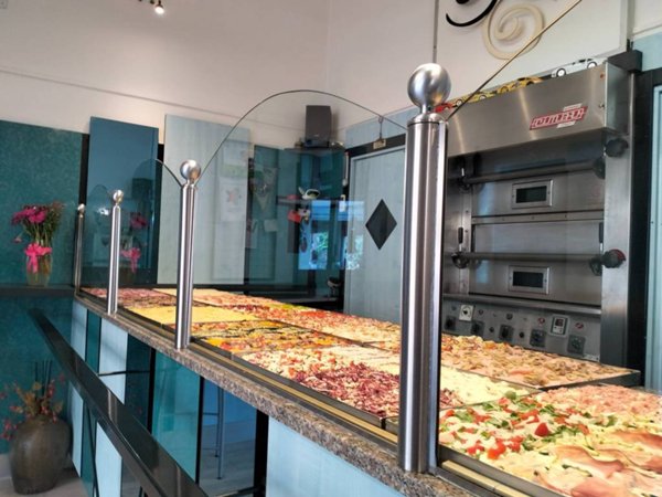 negozio in vendita a Verona in zona Porto Crencano