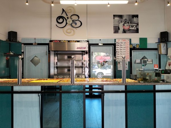 negozio in vendita a Verona in zona Porto Crencano