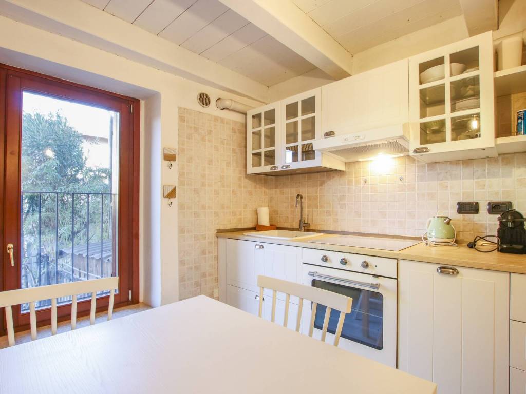 appartamento in vendita a Verona in zona Cadidavid