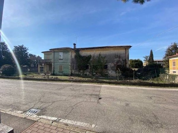 casa indipendente in vendita a Verona in zona San Massimo all'Adige