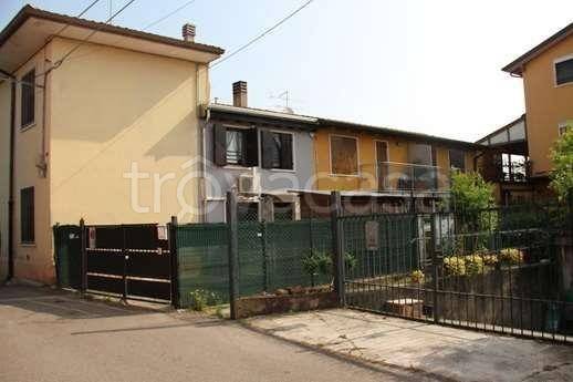 appartamento in vendita a Verona in zona Cadidavid