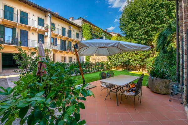 esavano in vendita a Verona in zona Veronetta