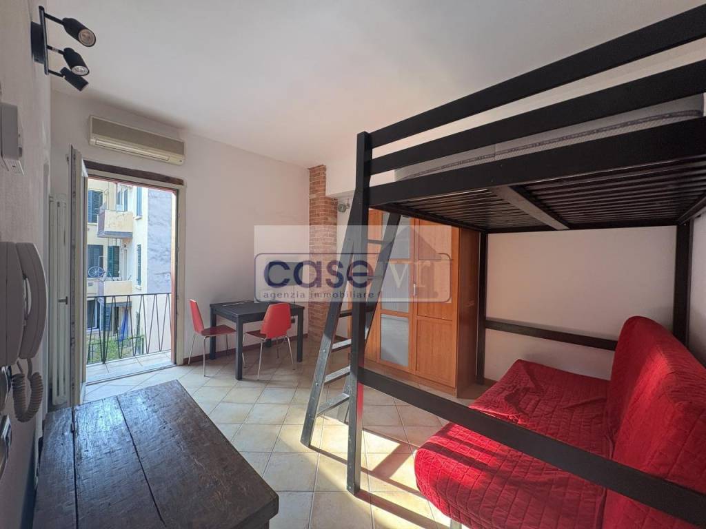 appartamento in vendita a Verona in zona Centro Storico