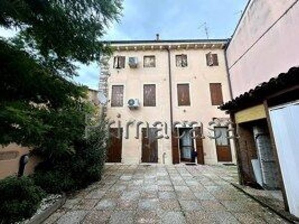 appartamento in vendita a Verona in zona Santa Lucia