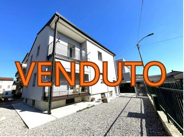 appartamento in vendita a Verona in zona Cadidavid