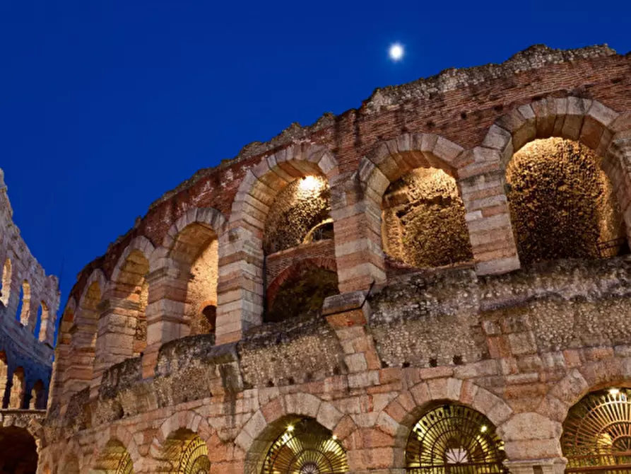 appartamento in vendita a Verona in zona Centro Storico
