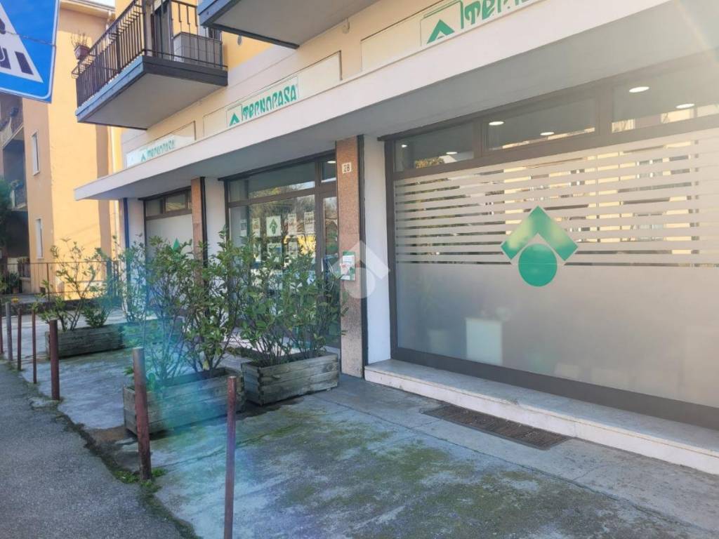 casa indipendente in vendita a Verona in zona Borgo Roma