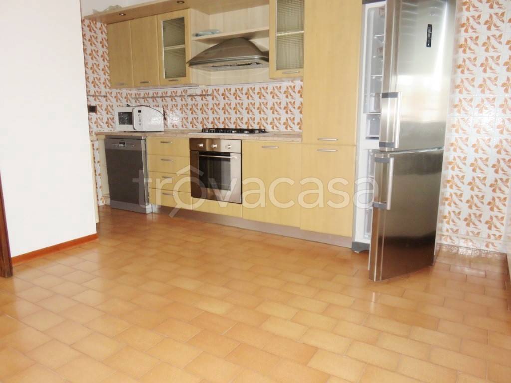 appartamento in vendita a Verona in zona Saval