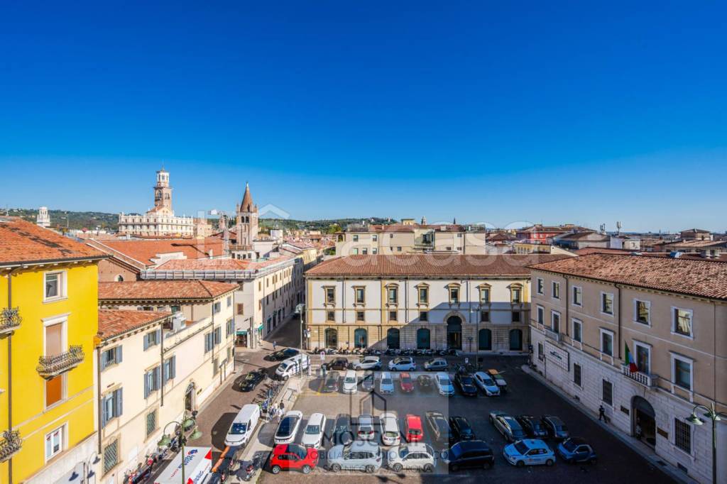 appartamento in vendita a Verona in zona Centro Storico