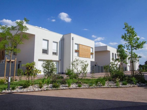 casa indipendente in vendita a Verona