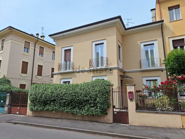 casa indipendente in vendita a Verona in zona Veronetta