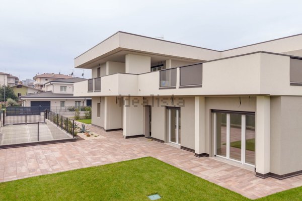 casa indipendente in vendita a Verona in zona San Massimo all'Adige