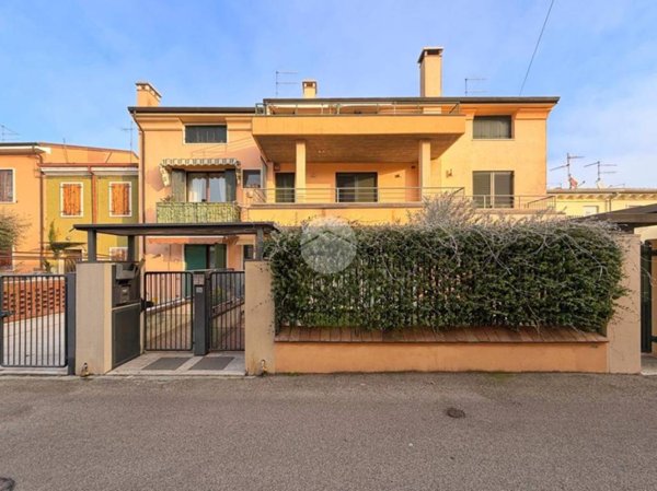 appartamento in vendita a Verona in zona San Michele Extra