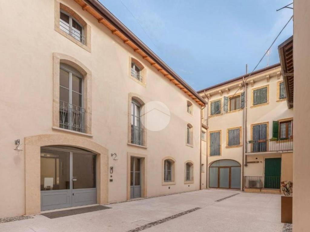 appartamento in vendita a Verona in zona Centro Storico