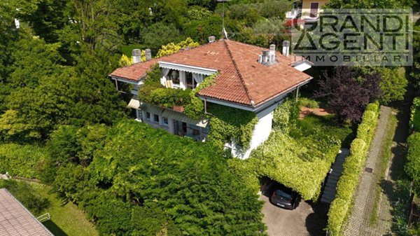 casa indipendente in vendita a Verona in zona Valdonega