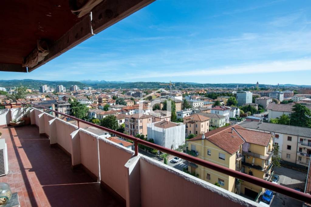 appartamento in vendita a Verona in zona Borgo Milano