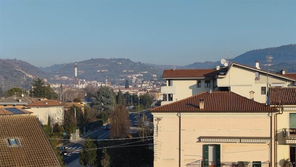 appartamento in vendita a Verona in zona Porto Crencano