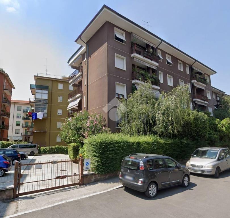 locale di sgombero in vendita a Verona in zona Porto Crencano