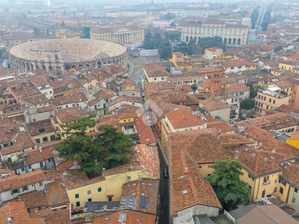 appartamento in vendita a Verona in zona Centro Storico