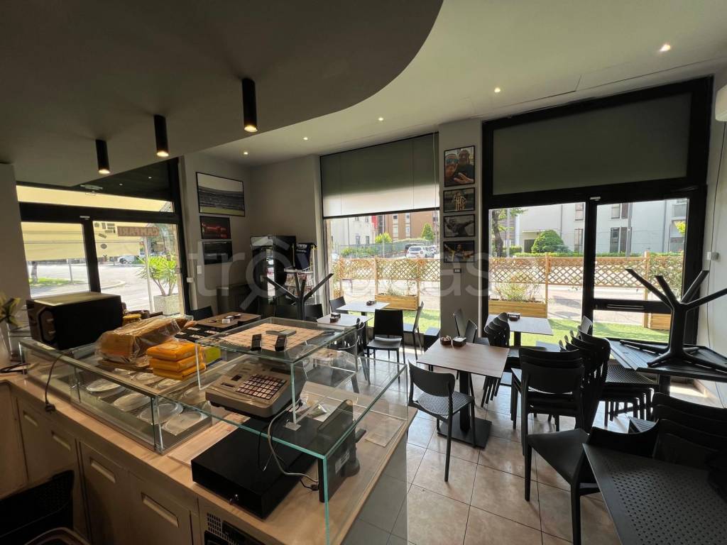 negozio in vendita a Verona