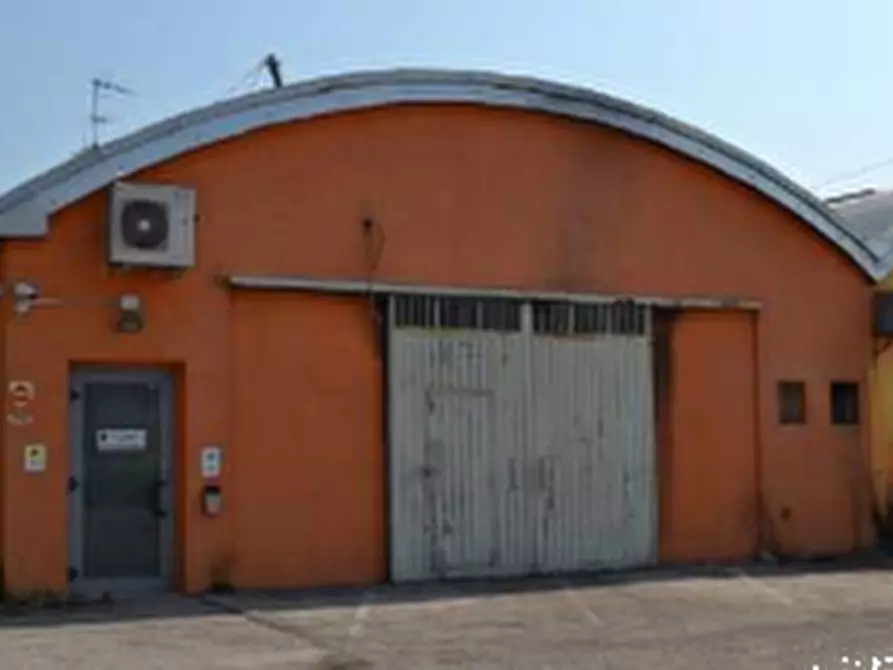 capannone in vendita a Verona