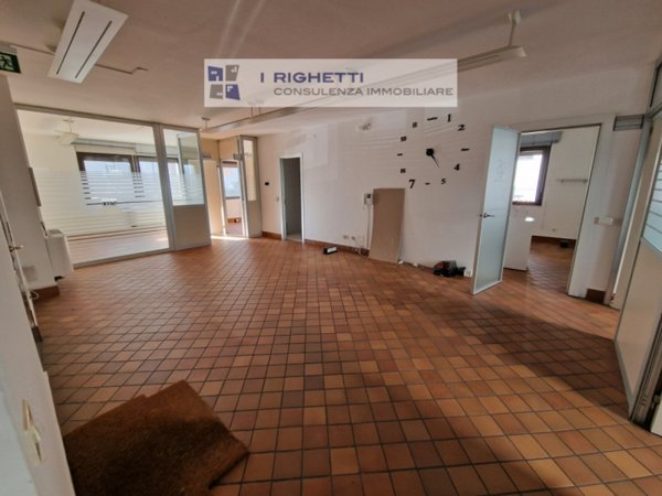 ufficio in vendita a Verona in zona Borgo Milano