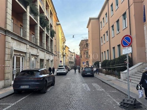 locale commerciale in vendita a Verona in zona Centro Storico