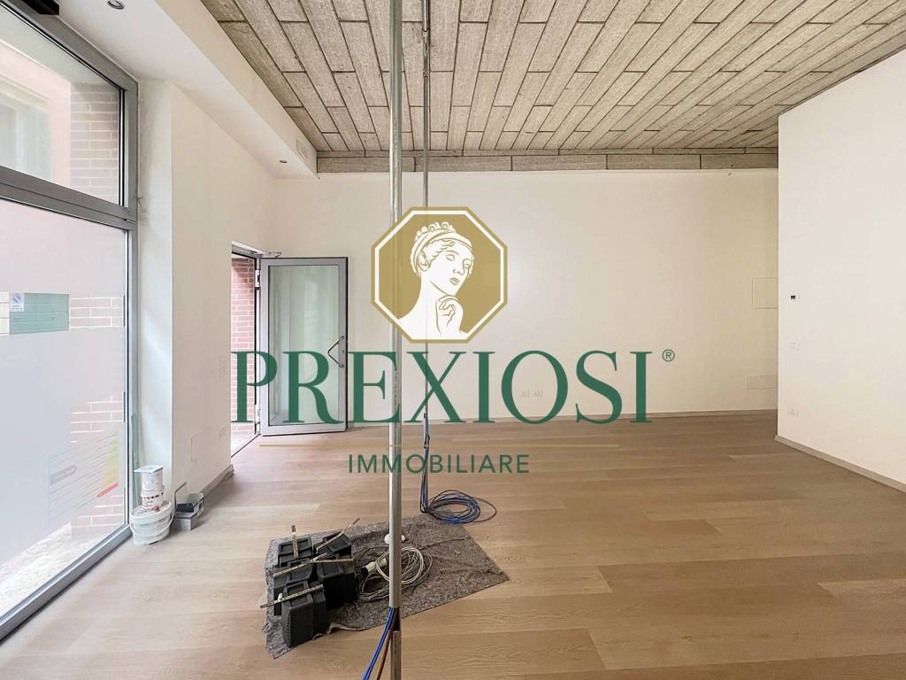 negozio in vendita a Verona in zona Veronetta