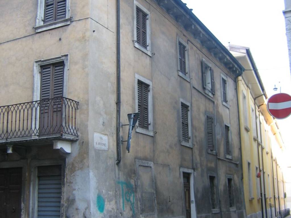 casa indipendente in vendita a Verona in zona Centro Storico
