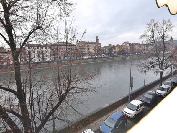 appartamento in vendita a Verona in zona Veronetta