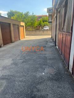 locale commerciale in vendita a Verona in zona Borgo Venezia / Borgo Trieste