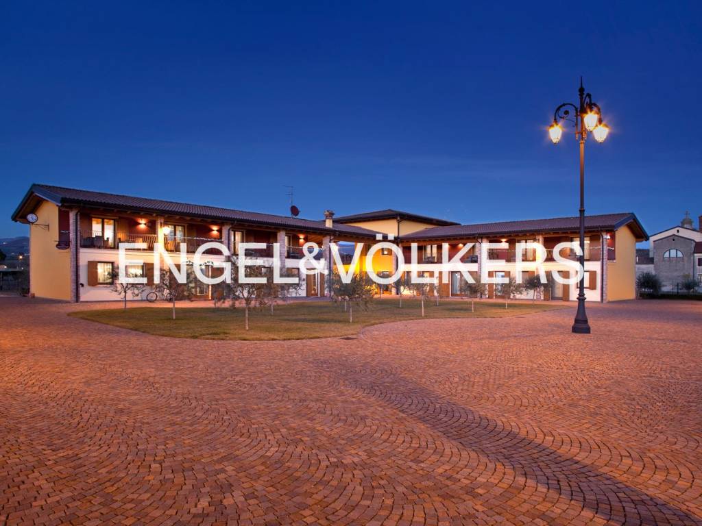 casa indipendente in vendita a Verona