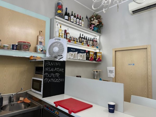 negozio in vendita a Verona in zona Borgo Trento