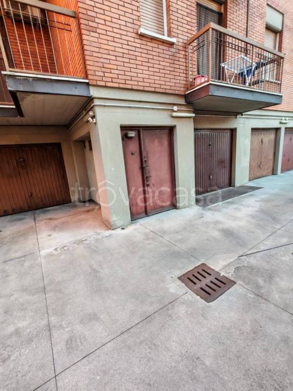 locale commerciale in vendita a Verona in zona Santa Lucia