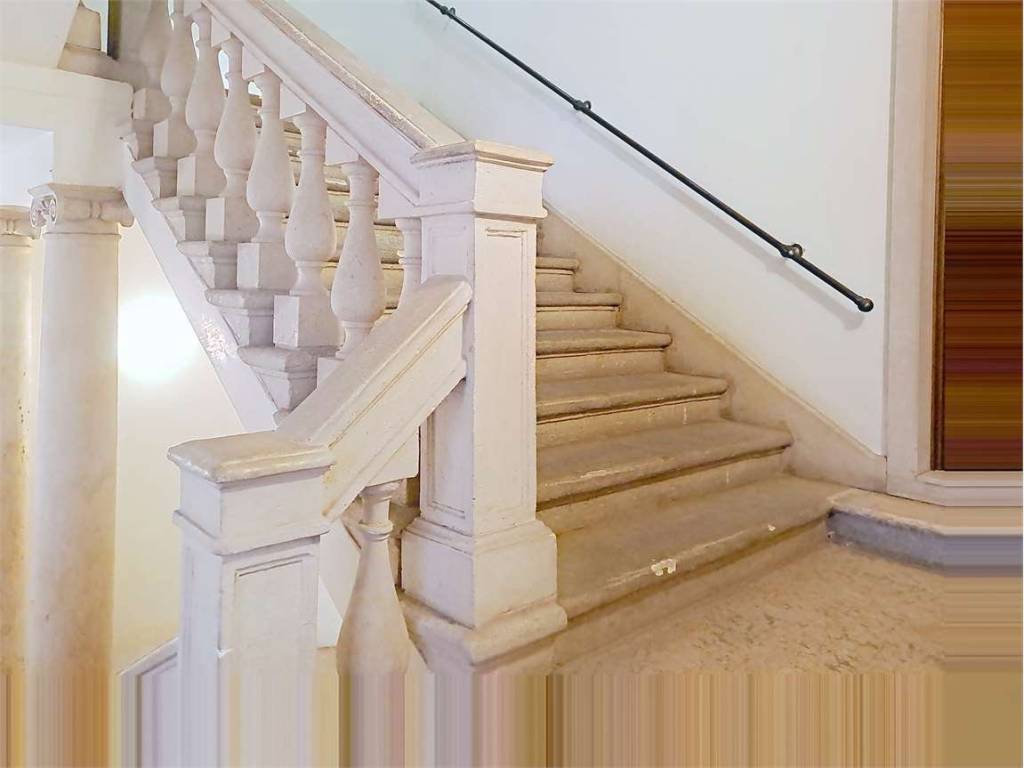 appartamento in vendita a Verona in zona Centro Storico