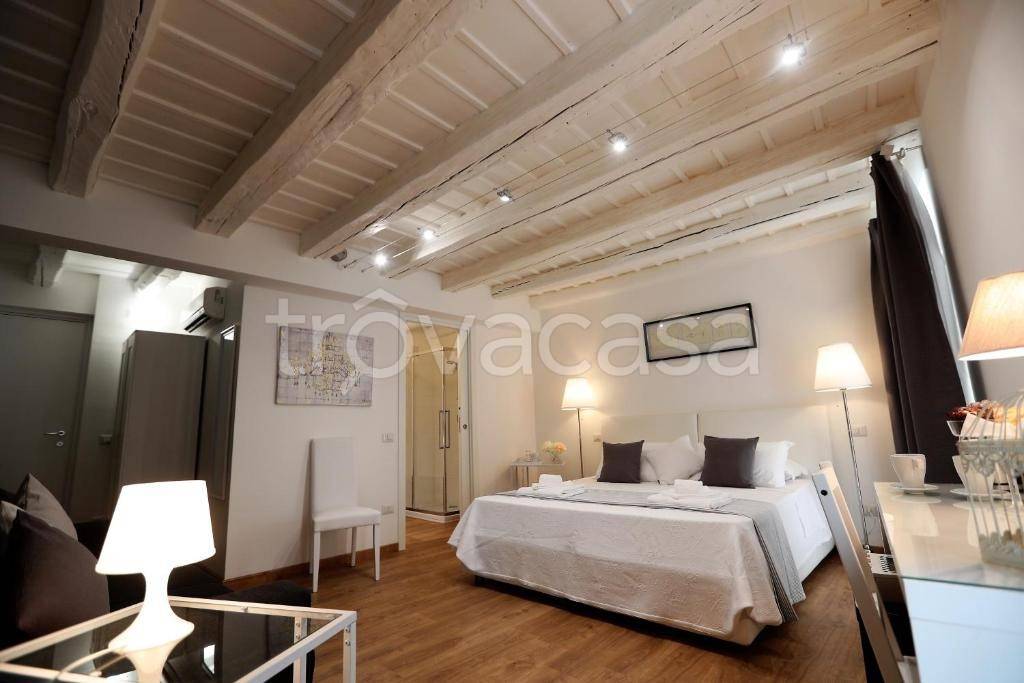 casa indipendente in vendita a Verona in zona Veronetta