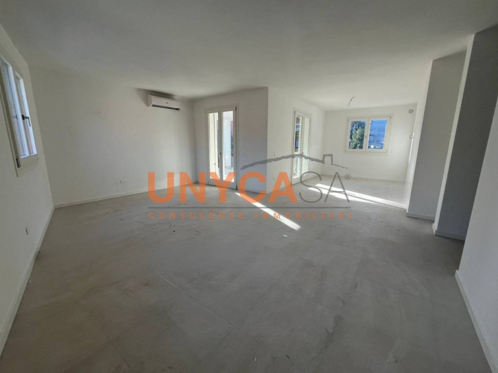 appartamento in vendita a Verona in zona Cadidavid