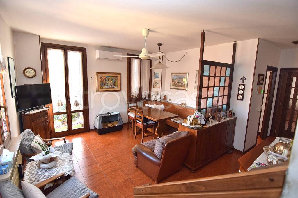 appartamento in vendita a Verona in zona Borgo Venezia / Borgo Trieste